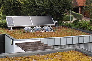 Das hat sich mit der Installation des Twinsolar compact 4.0. auf dem Garagendach komplett geändert.